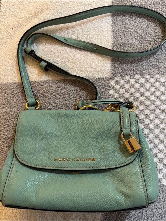 Marc Jacobs Handbags - Marc Jacobs Mint Green Pebbled Leather Crossbody with Gold Hardware
